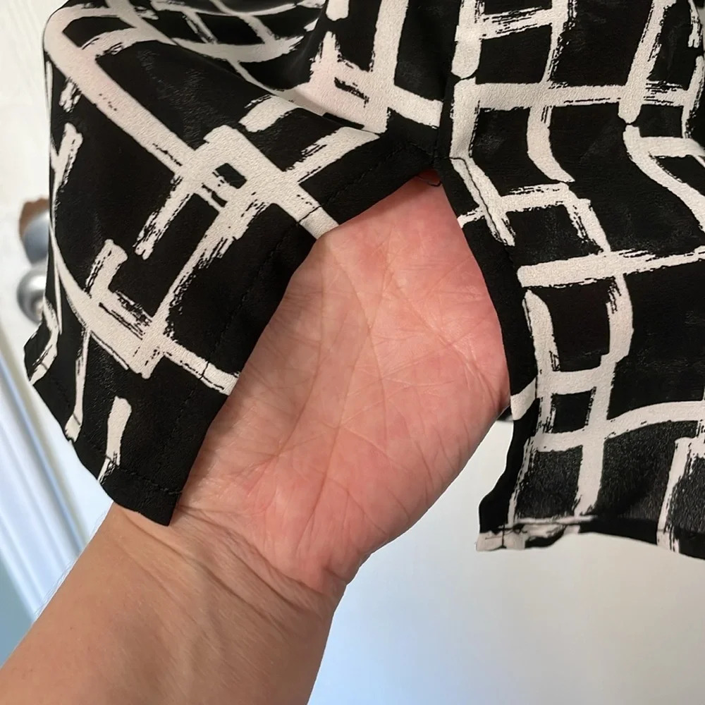 💰Counterparts NWOT Sheer Black & White Short Sleeve Flowy Blouse Size XL - Picture 7 of 9